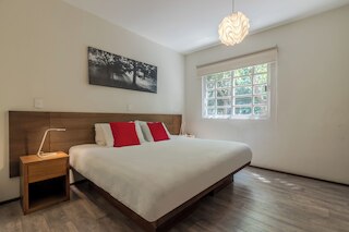 OM686 アーバン ロフツ ショートロング ステイズ