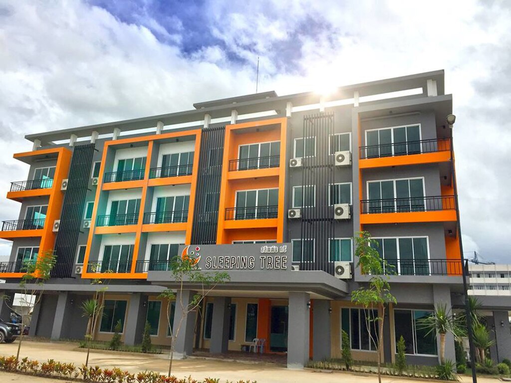 9.スリーピング ツリー ホテル