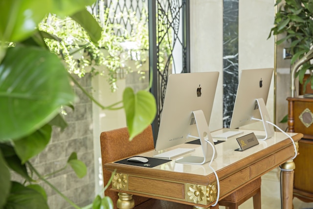 パリ デリ ダナン ビーチ ホテル