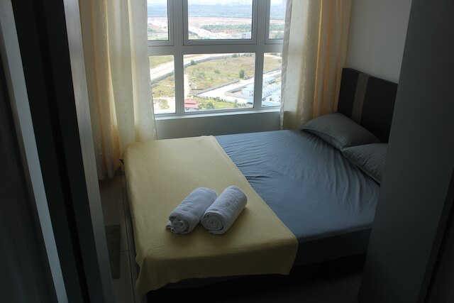 シティ リビング ウィズ パノラミック シー ビューズ アット ダンガ ベイ