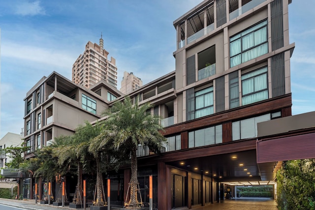 メトロポリス スイーツ バンコク、タペストリー コレクション バイ ヒルトン