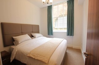 ザ キャッスル コレクション - 25 キャッスル ストリート