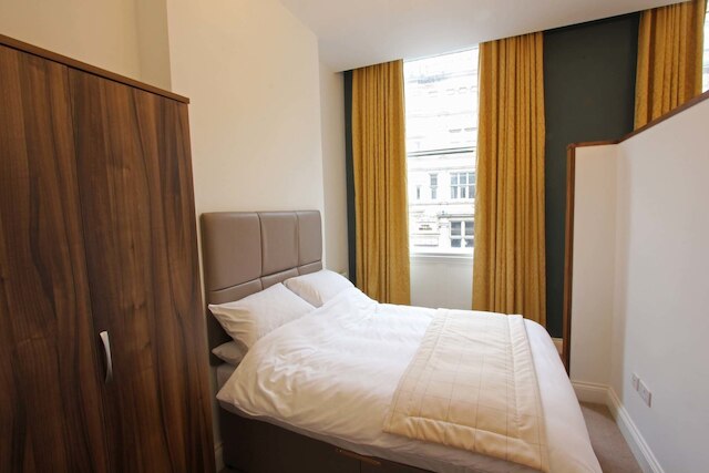 ザ キャッスル コレクション - 25 キャッスル ストリート