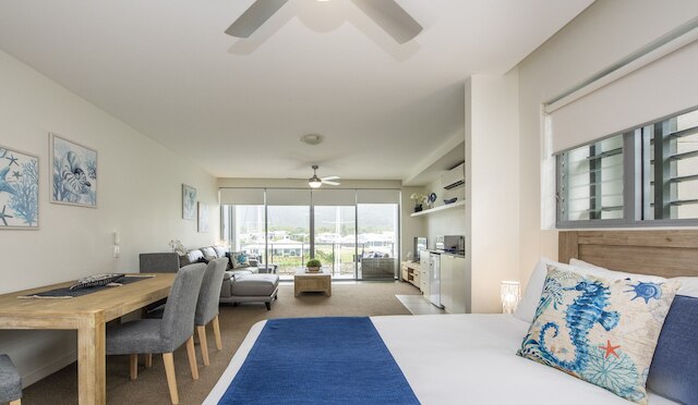 アブソリュート ウォーターフロント マグネティック アイランド