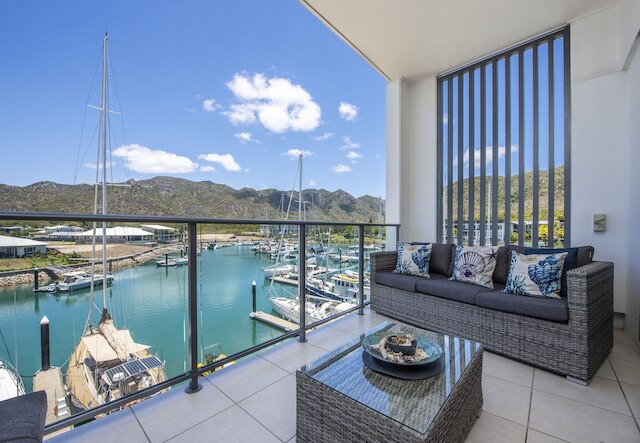 アブソリュート ウォーターフロント マグネティック アイランド