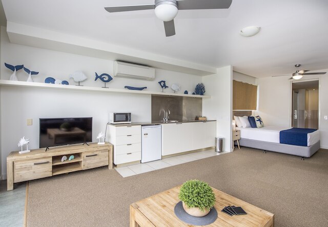 アブソリュート ウォーターフロント マグネティック アイランド