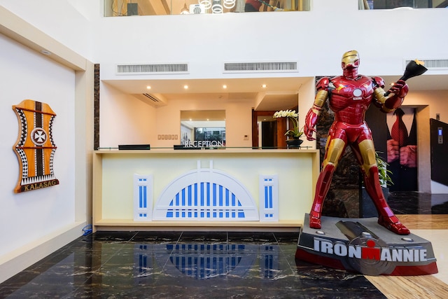 ヒーローズ ホテル