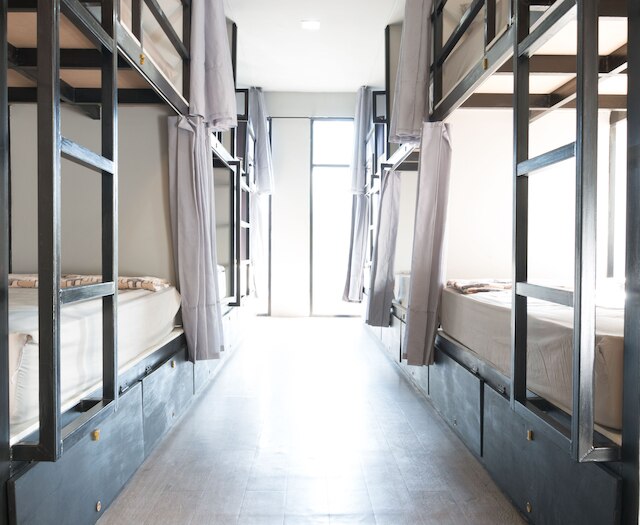 アイリス ホステル