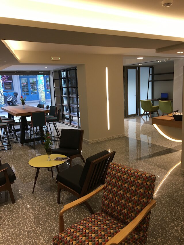 360 ディグリーズ ポップ アート ホテル