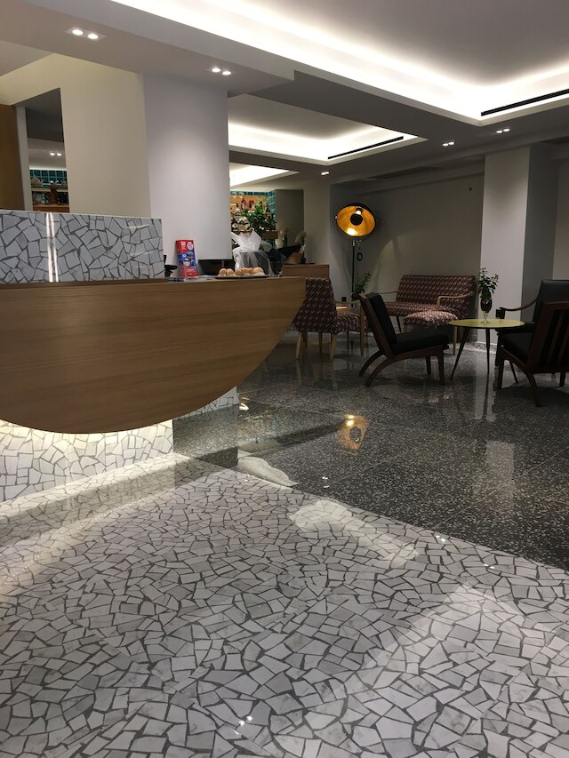 360 ディグリーズ ポップ アート ホテル