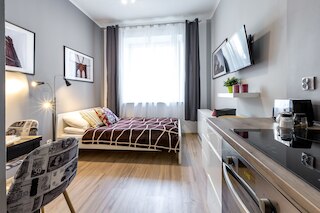 フレンドハウス アパートメンツ - アベニュー