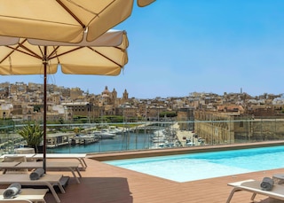 クゴ グラン マシーナ マルタ