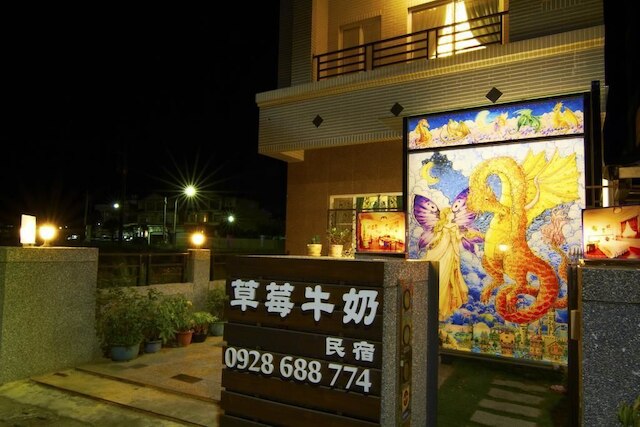 ストロベリー ミルク B&B