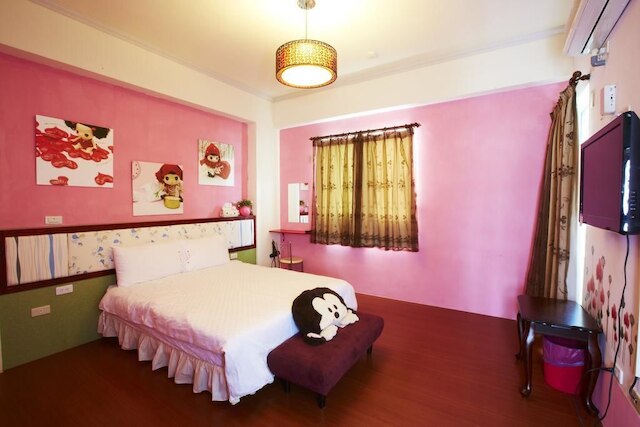 ストロベリー ミルク B&B