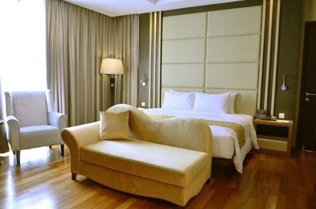 名古屋 ヒル プラザ バタン