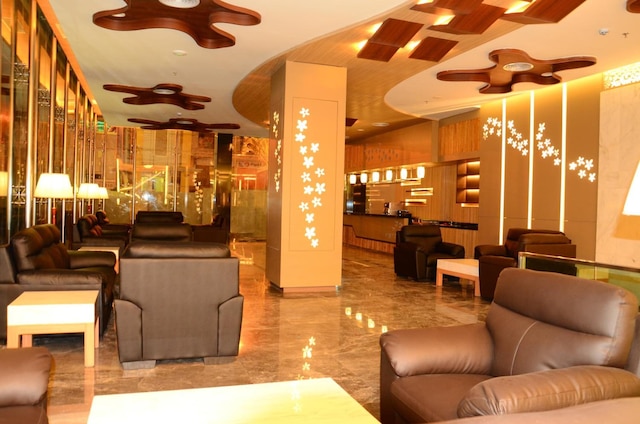 名古屋 ヒル プラザ バタン