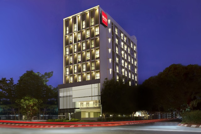 アップピーク スィンパン リマ ホテル セマラン パワード バイ アーキペラゴ