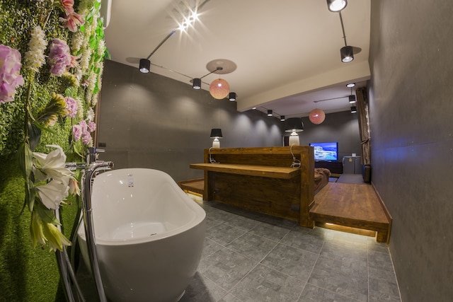 マキシマム ラグジュアリー アパートメント