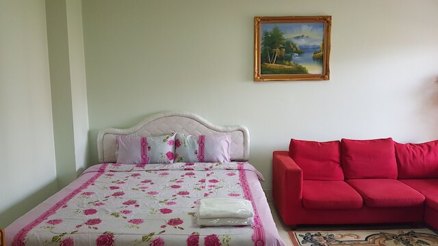 エーク ウドーン アパートメント