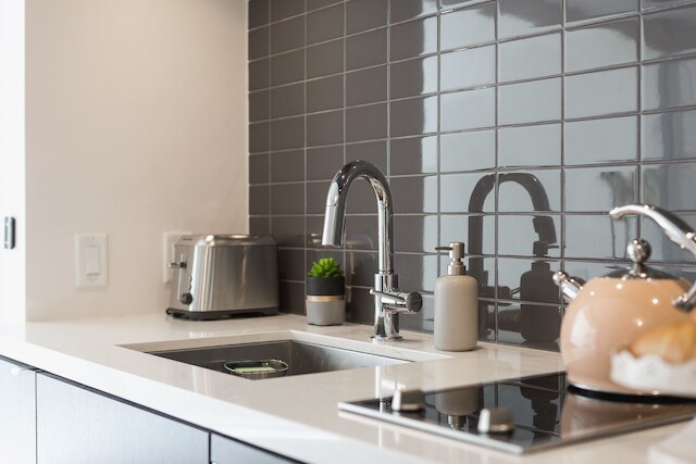 クイックステイ - クラッシー 1 ベッドルーム イン ヨークビル (ヤング & ブロアー)