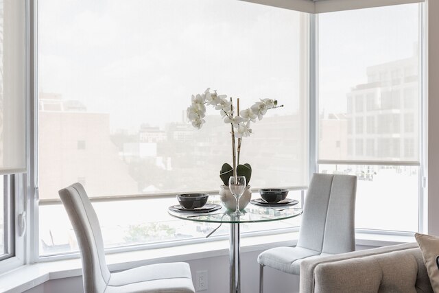 クイックステイ - クラッシー 1 ベッドルーム イン ヨークビル (ヤング & ブロアー)