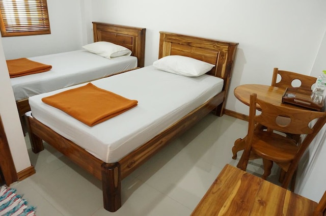 トンパプム プレイス