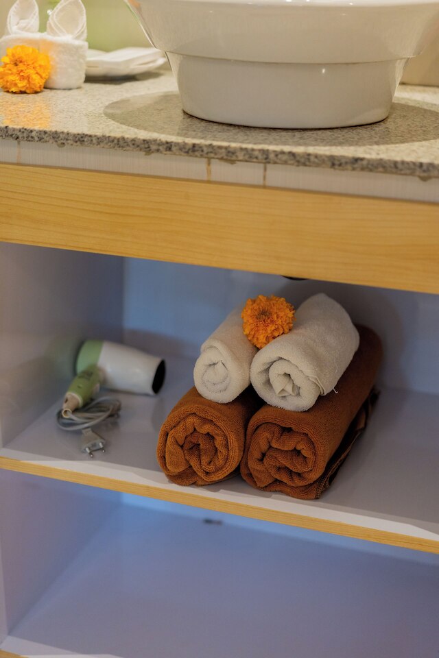 デサク プトゥ プトラ ヒドゥン