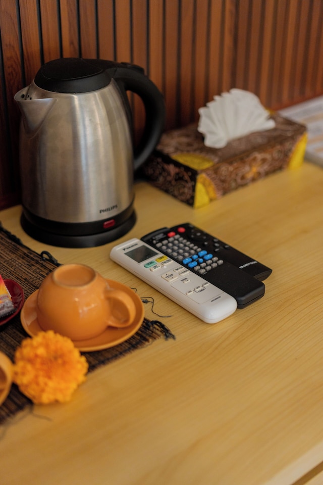 デサク プトゥ プトラ ヒドゥン