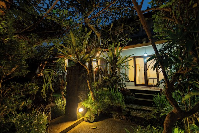 デサク プトゥ プトラ ヒドゥン