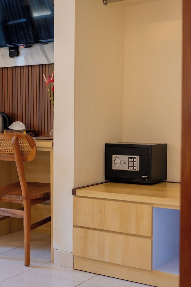 デサク プトゥ プトラ ヒドゥン