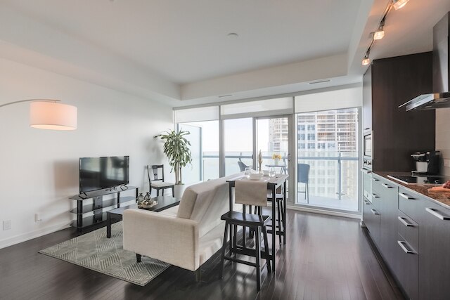 ノエル スイーツ - ヨーク アンド ブレムナー