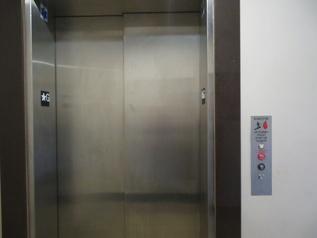 2 ベッド 2 バス イン スタジオ シティ