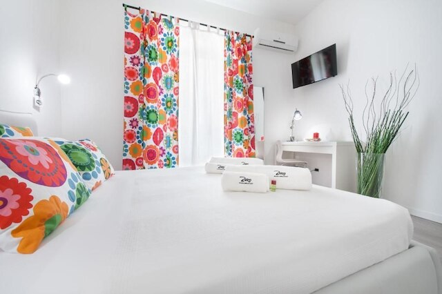 ゼロ ルーム & ブレックファスト