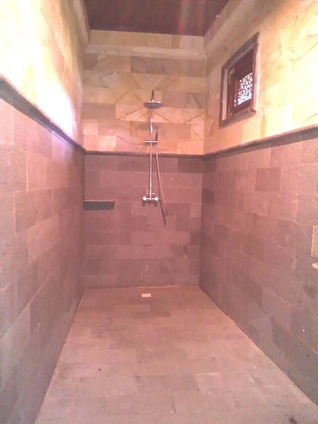 ポンドック インダ バンガロー ビンギン