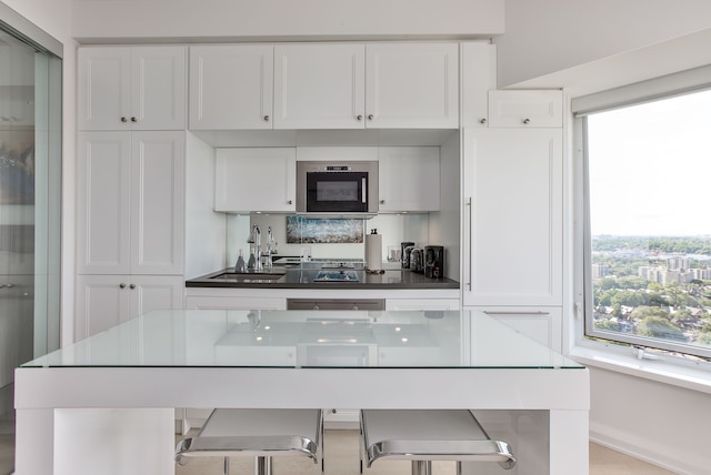 クイックステイ - シック イン ヨークビル (ヤング & ブロアー)