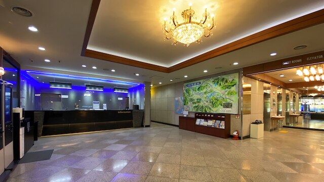 スアンボ サンロク ツーリスト ホテル