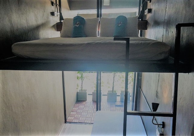 イン ア ボックス ホステル