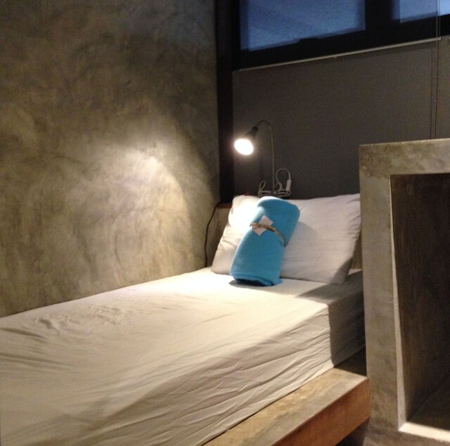 イン ア ボックス ホステル