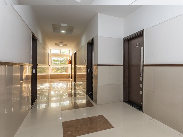 OYO 6845 ザ グランド ホテル