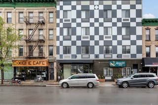 クオリティ イン ニア サンセット パーク