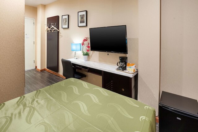 クオリティ イン ニア サンセット パーク