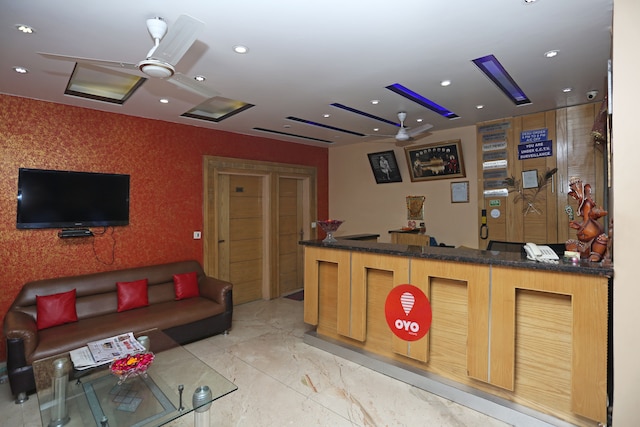 OYO 6096 ホテル マハラニ パレス