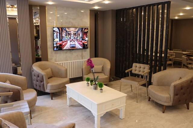 ニフ アンカラ ホテル