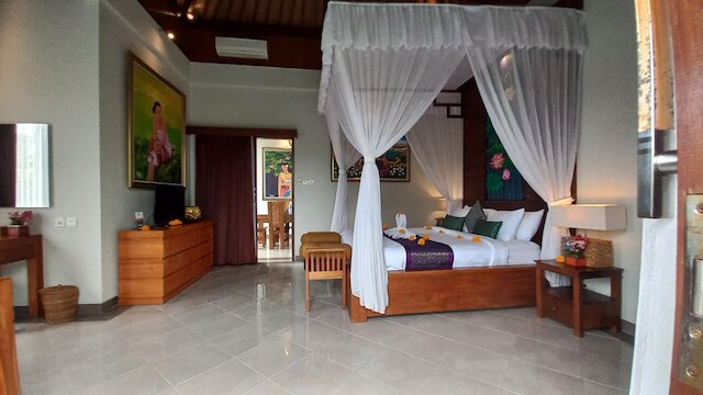 ウブド パラダイス ヴィラ