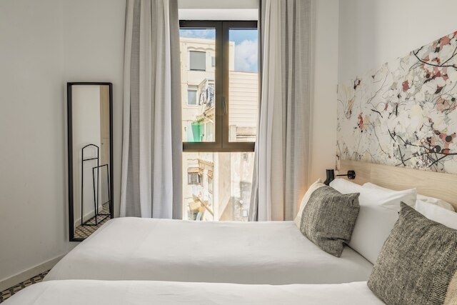 アスパシオス ポブレノウ アパートメンツ