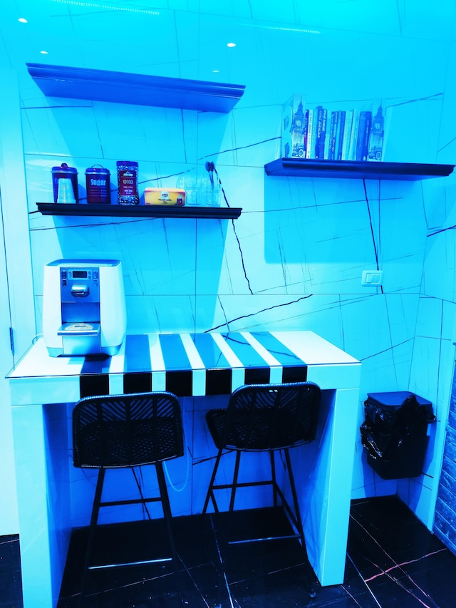 アヴィズ プレイス