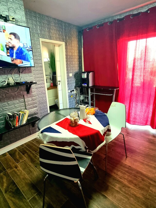 アヴィズ プレイス