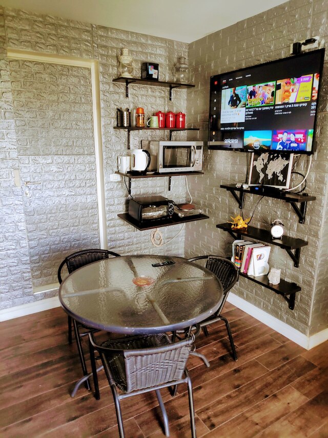 アヴィズ プレイス