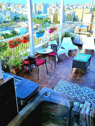 アヴィズ プレイス