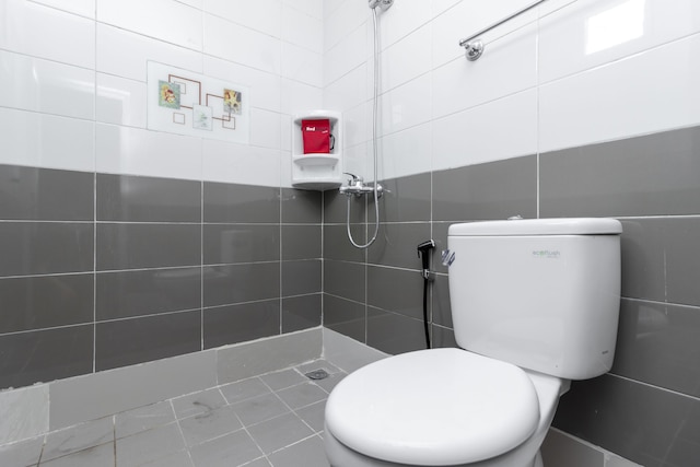 レッドドアーズ プラス アット チペテ ダマイ